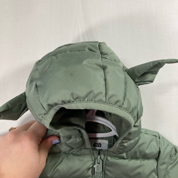 GAP baby 3-6 months puffer jacket Grogu *has some marks* - Picture 1 of 16